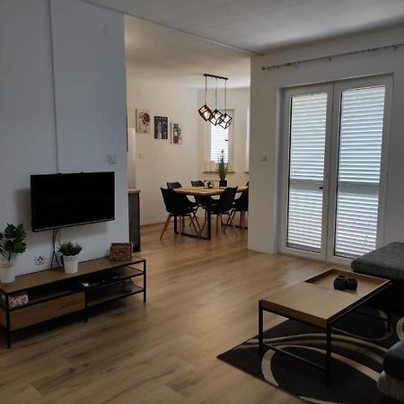 Apartman Branimir Новалья Экстерьер фото
