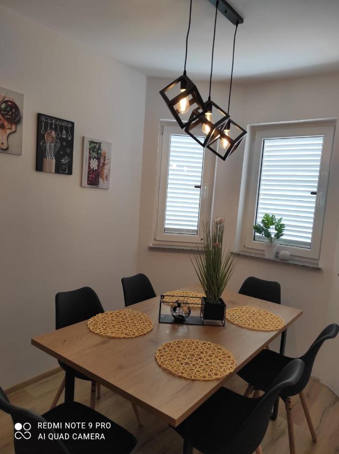Apartman Branimir Новалья Экстерьер фото